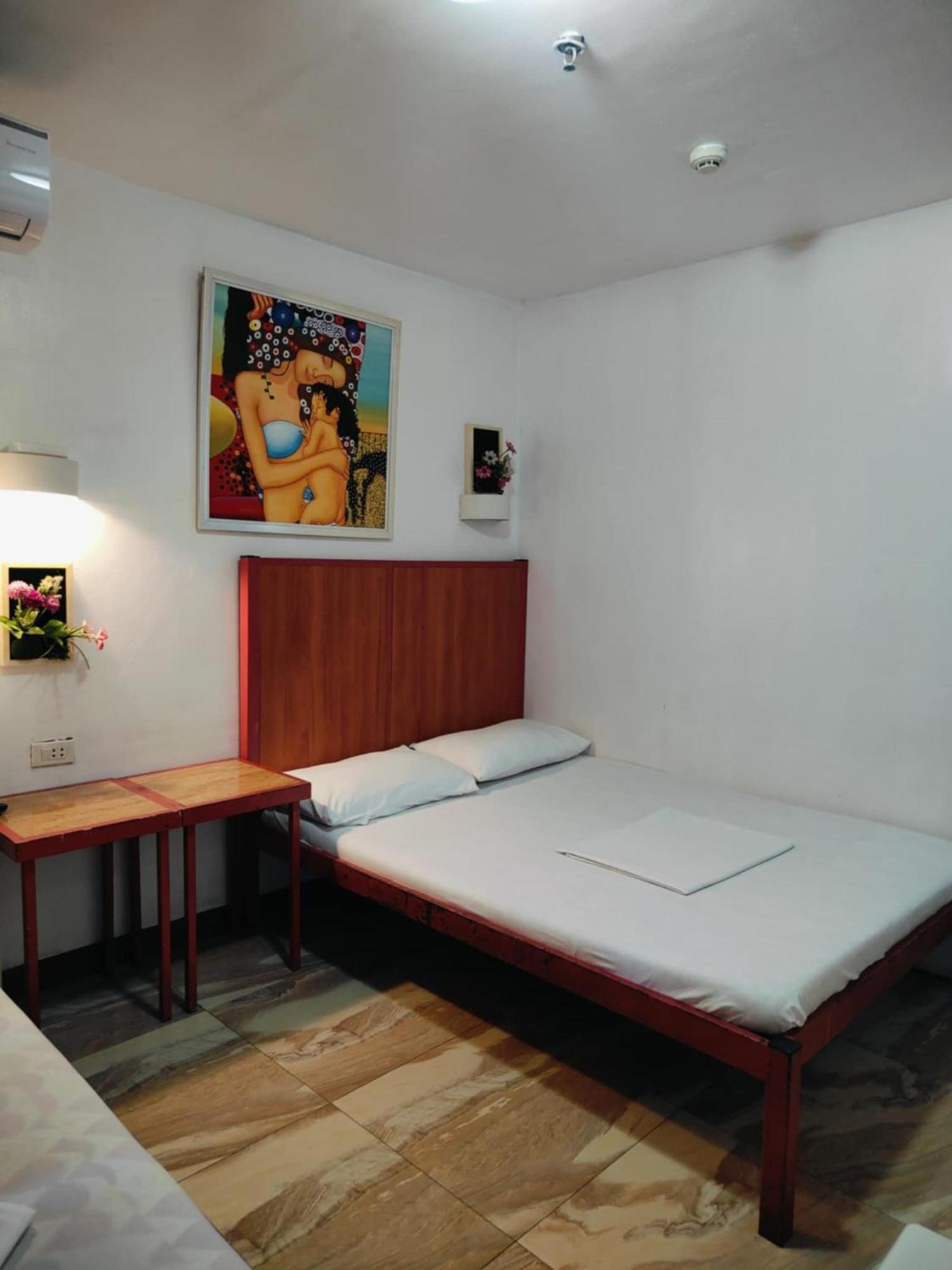 Stay Malate Манила Экстерьер фото